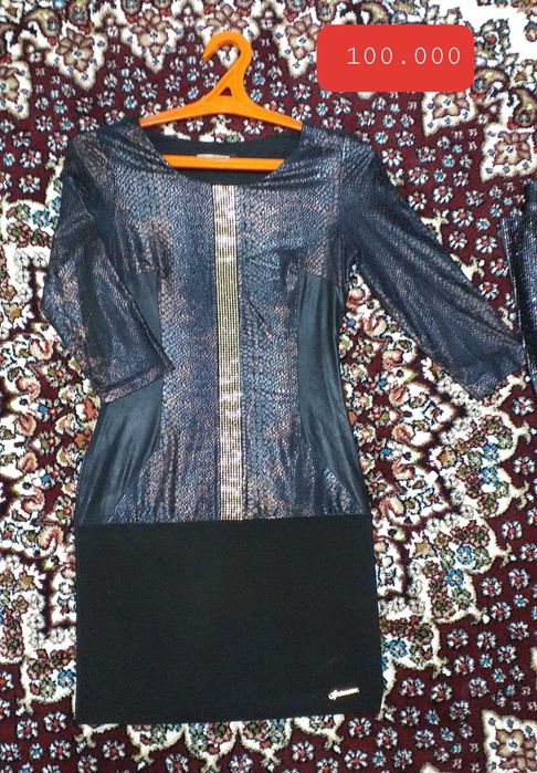 Женская одежда, платье