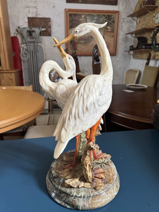 Statuetă decorativă cu două egrete/cocori, 42 cm, bază din onix, 3 kg