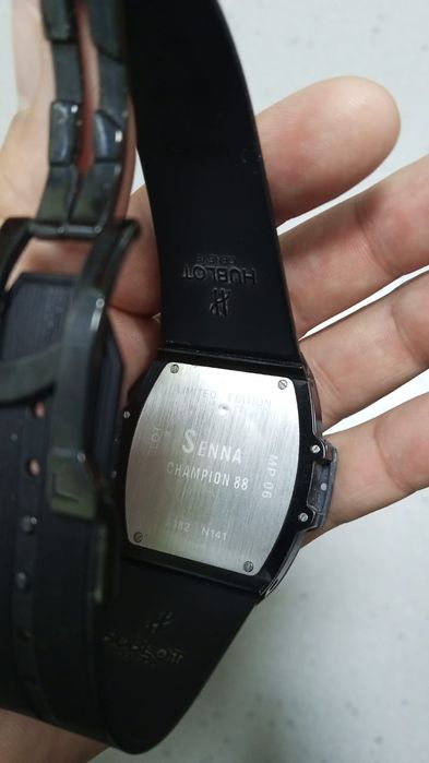 Часы hublot почти новые