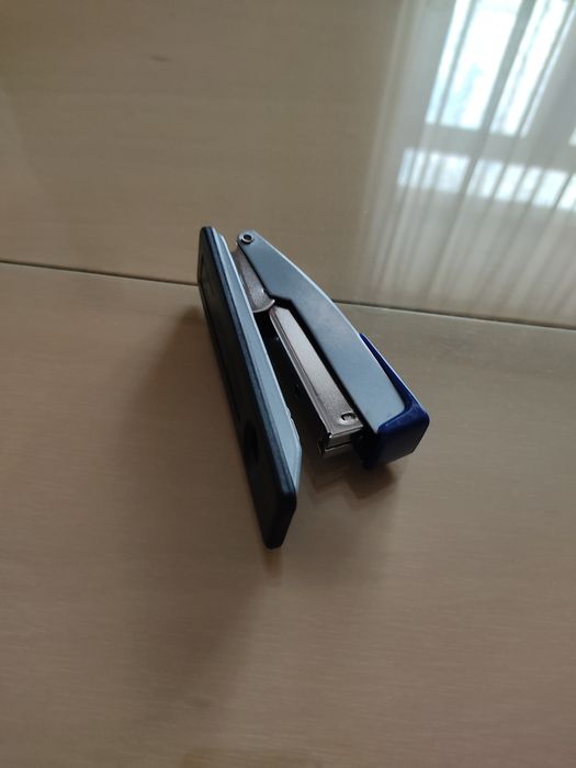 Продается степлер