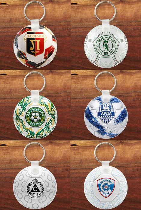 Персонализиран футболен ключодържател – с топка на любим отбор!