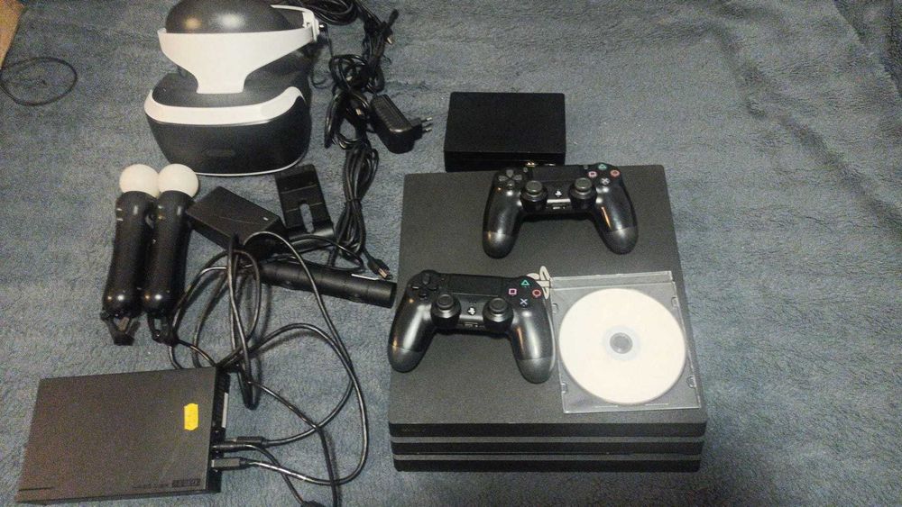 PS4 Pro Modat 1 TB cu VR si  cu HDD EXT  de 4 TB  cu 184 de jocuri