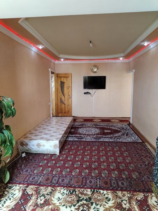 Шахар марказида 4 хонали квартира барча жихозлари билан сотилади