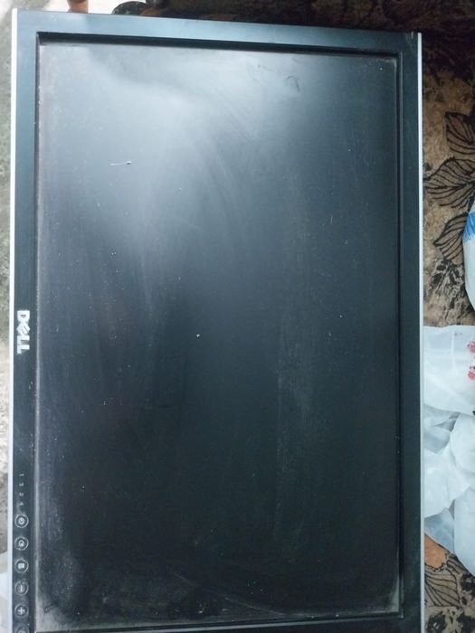 Vand Monitor perfect functional Dell, plus tastatura