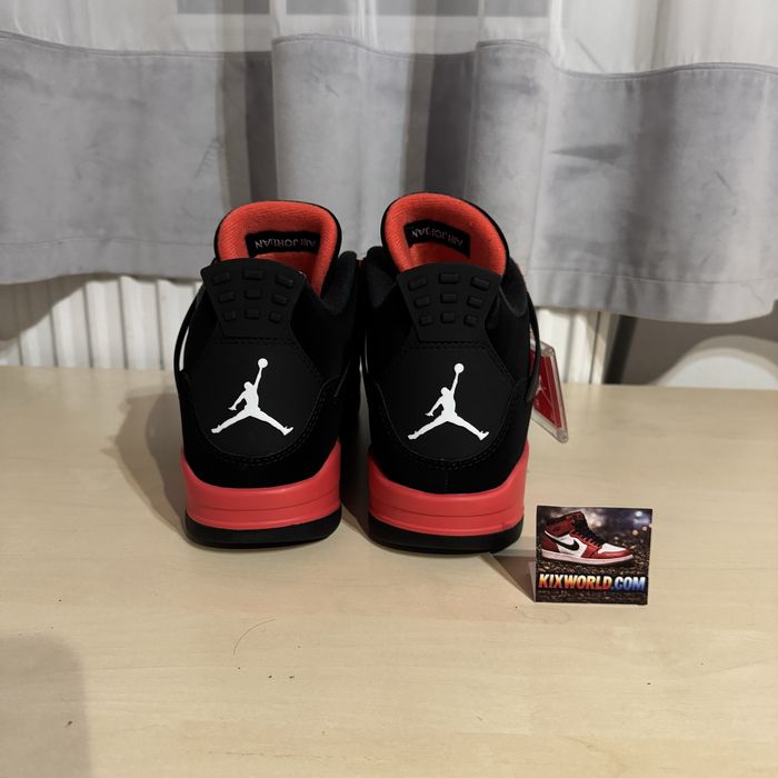 Jordan 4 Bred / Black Red