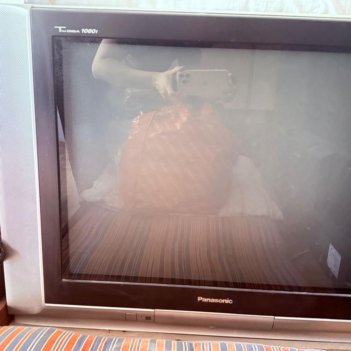 Продам телевизор