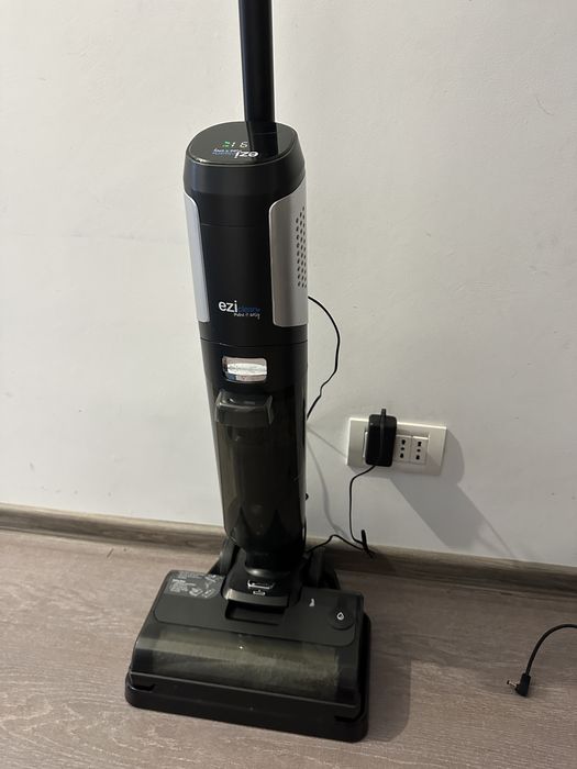 Aspirator cu mop eziclean