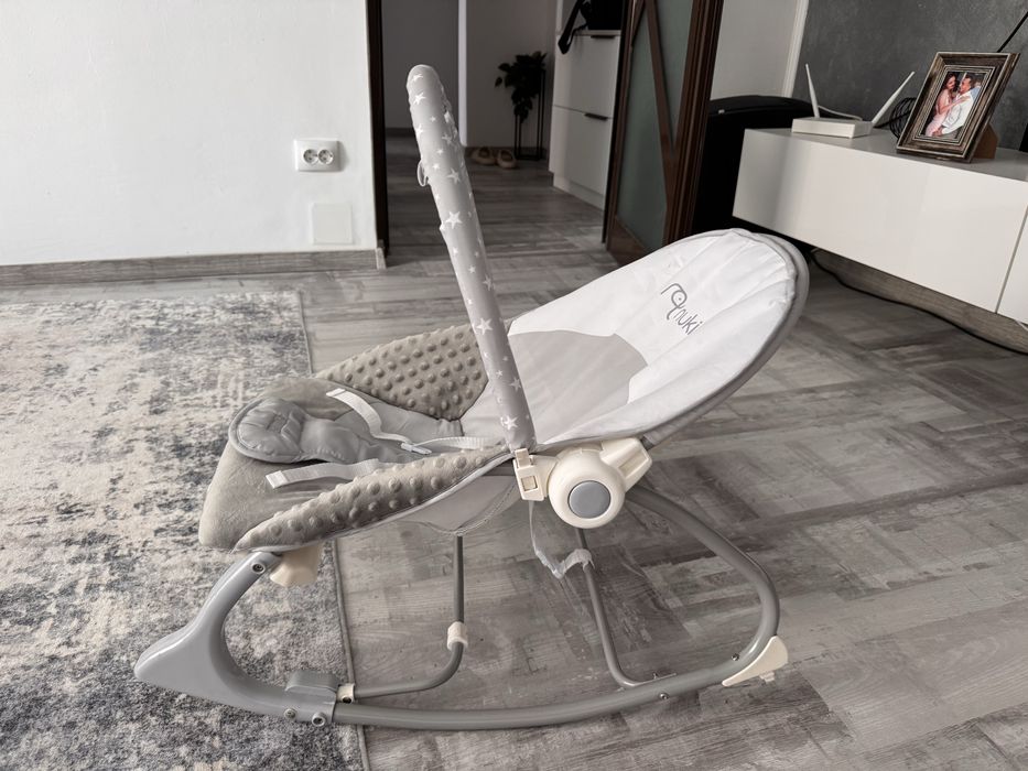 Scaun 3 in 1 bebelusi cu vibratii