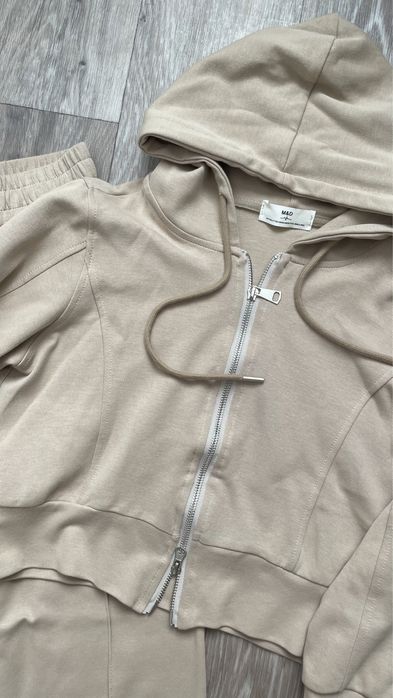 Продам костюм НОВЫЙ детский