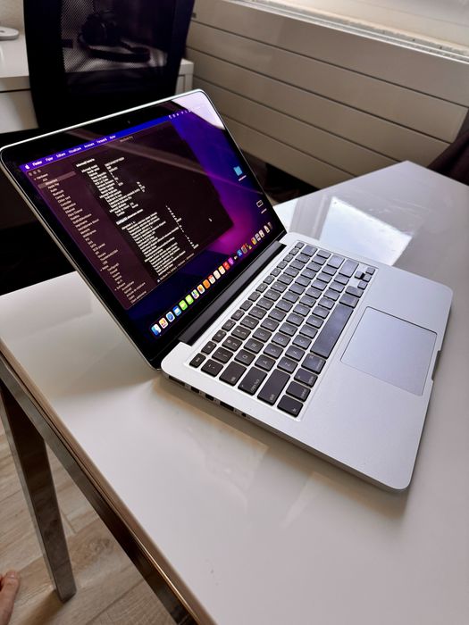 MacBook Pro- retina 13 early 2015