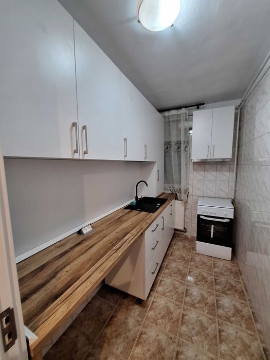 Inchiriez apartament