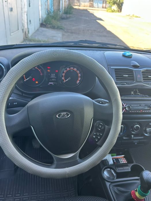 Продам Lada Granta 1.6 2020 г