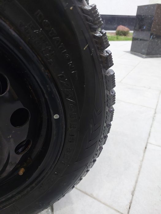 Зимние шины шипованные
