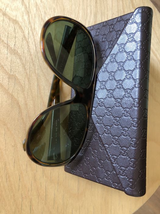 Продажа солнцезащитных очков  "Cucci"