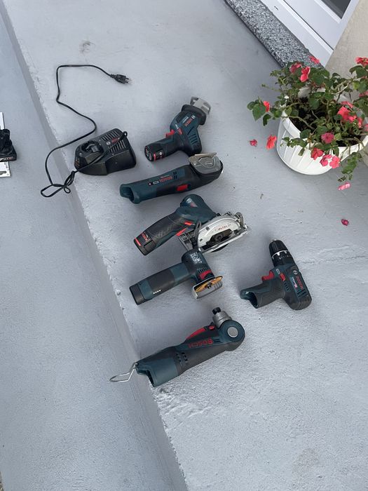 Vand scule bosch 12 v