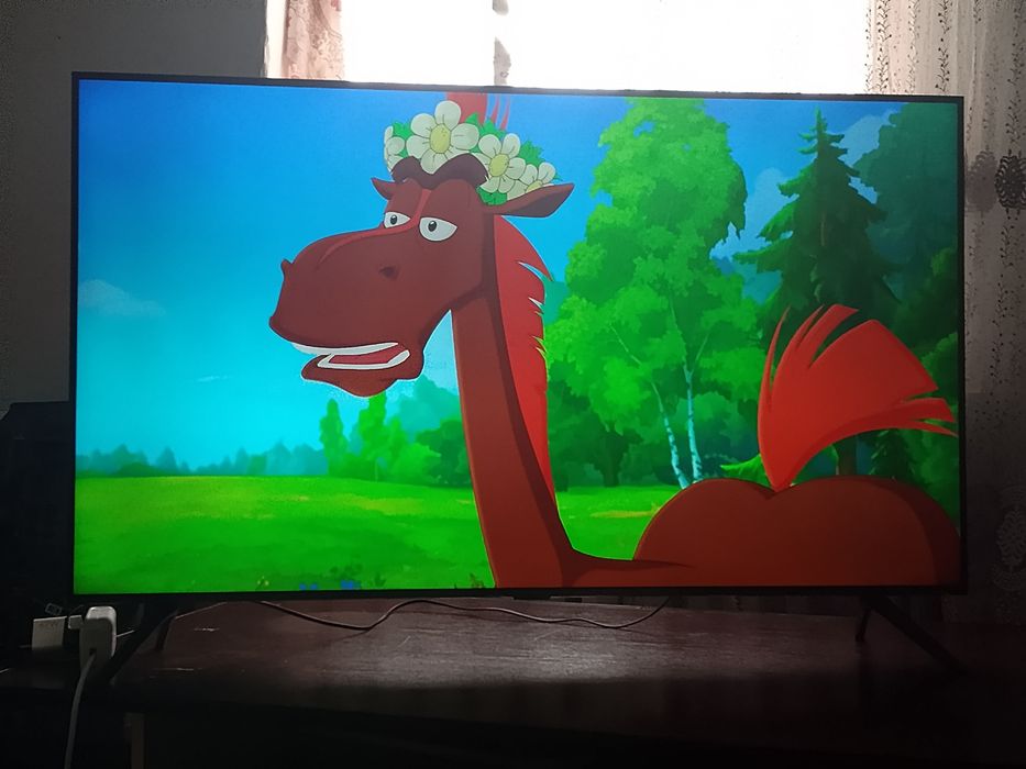 Телевизор SAMSUNG UE50AU7100