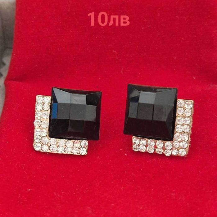 Сребърни обеци и обеци с камъни