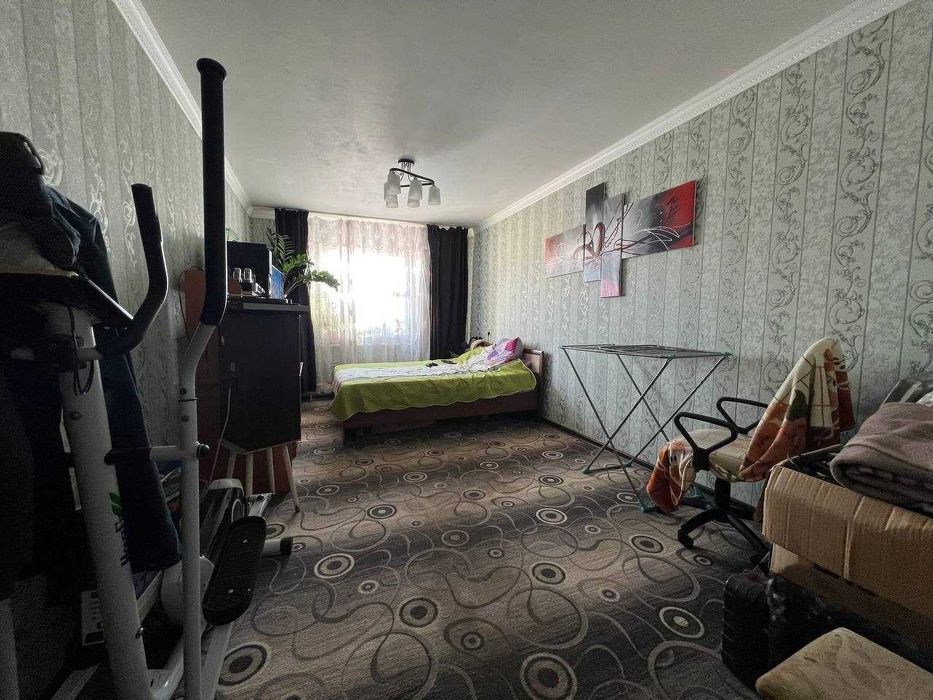 Продам 5 комн кваритиру 19 мкр
