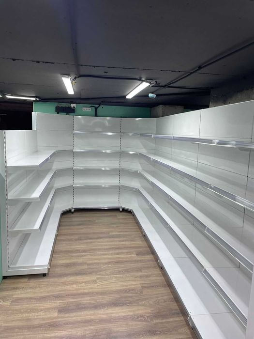 Стеллажи полки витрины прилавки