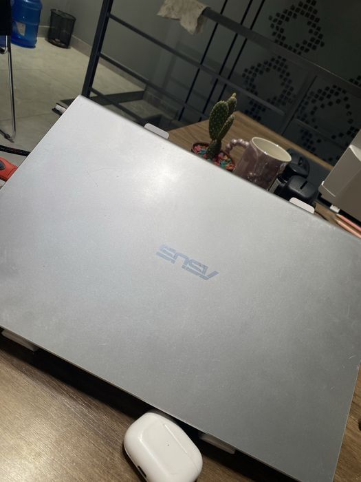 Asus laptop vivobook core i5 11 avlof
