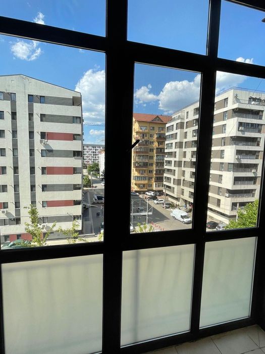 Proprietar inchiriez garsoniera Militari Residence stradal