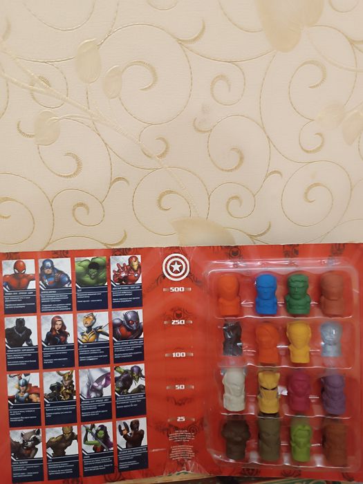 Набор ластиков от Marvel Mania