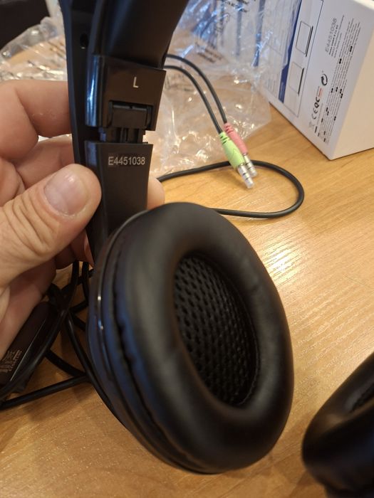 Casti cu microfon