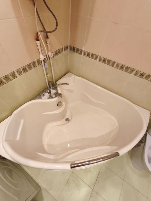 Ванна угловая акриловая