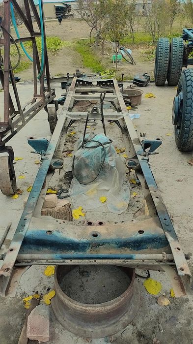 Zil Kvadrat rama sotiladi