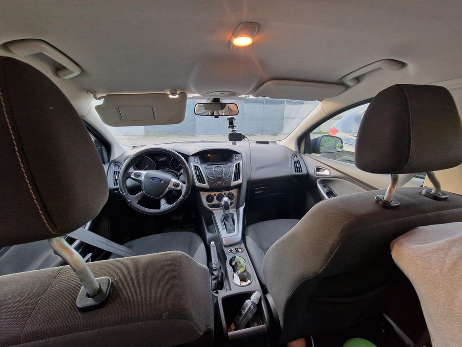 Vand ford focus 2014 benzina