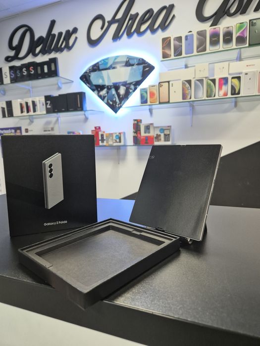 Samsung Z Fold 6 / Silver / DeluxGSM