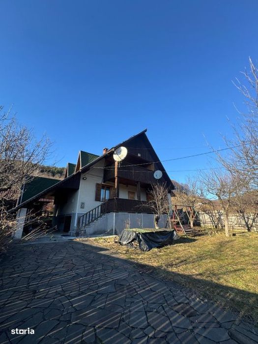 Casa 3 dormitoare, 90 mp, teren 10 ari, zona Firiza