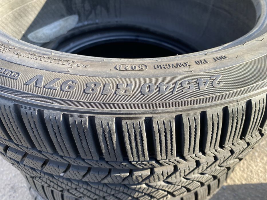 Шины 245/40/18 комплект бу кумхо