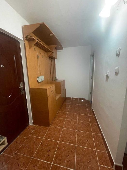 Inchiriez apartament cu o camera