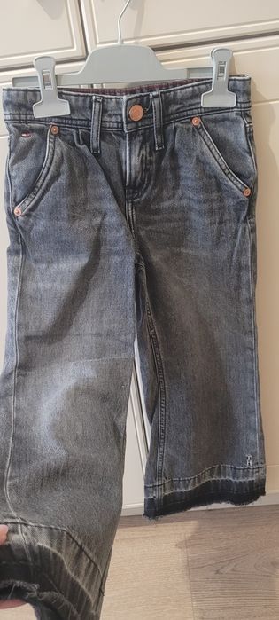 Blugi Tommy Hilfiger fete