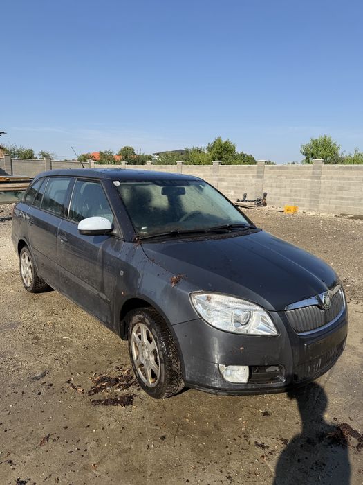 Dezmembrez skoda fabia 2\1.9tdi\bls\2009