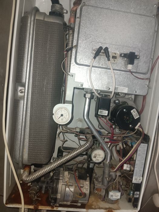 Maishiy texnika ustasi unversal usta 11yil tajriba Ariston konditsione