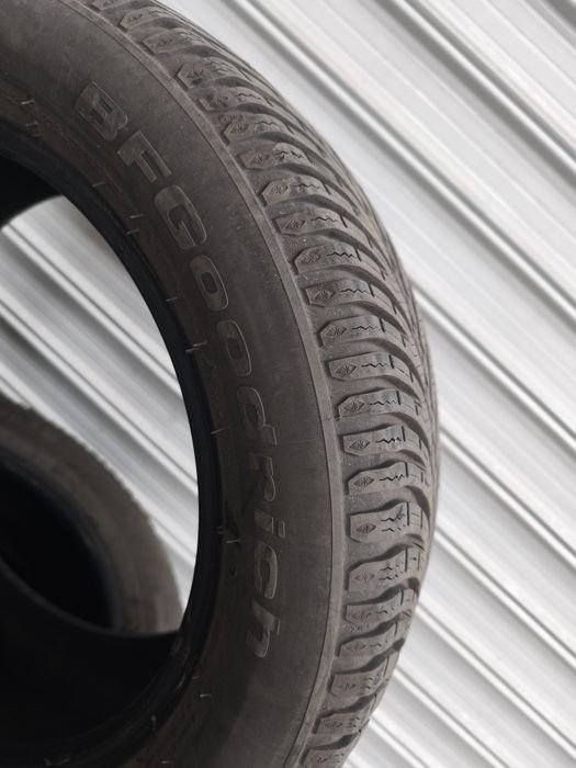 Зимни гуми 215/60R16