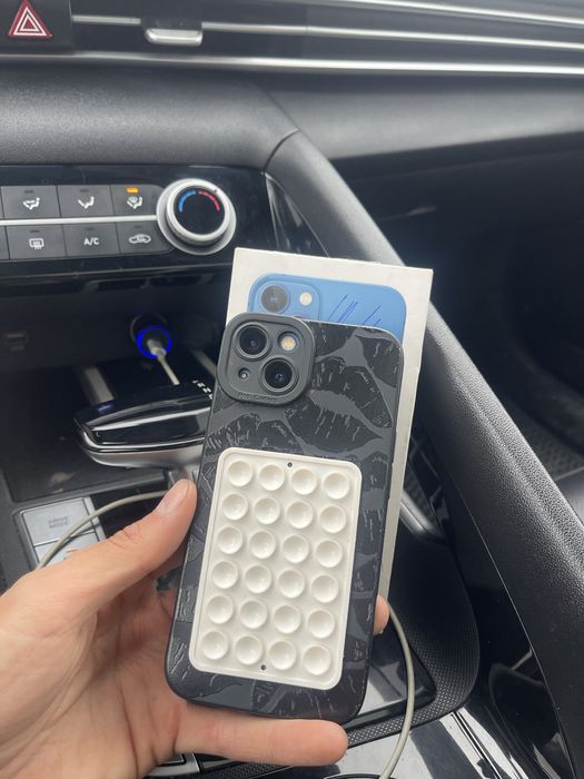 Продам Айфон 13 128gb