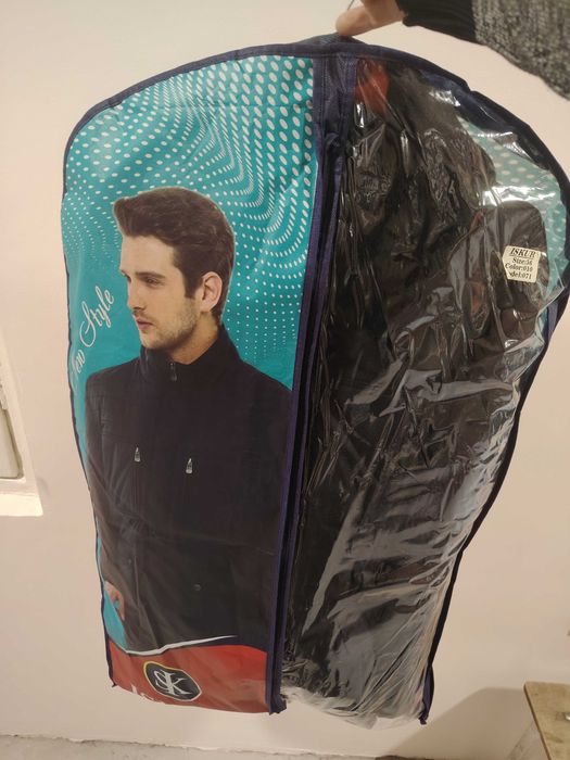 Продаю новую мужскую куртку