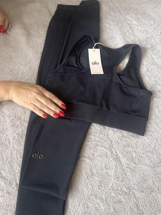 Спортен екип Alo yoga