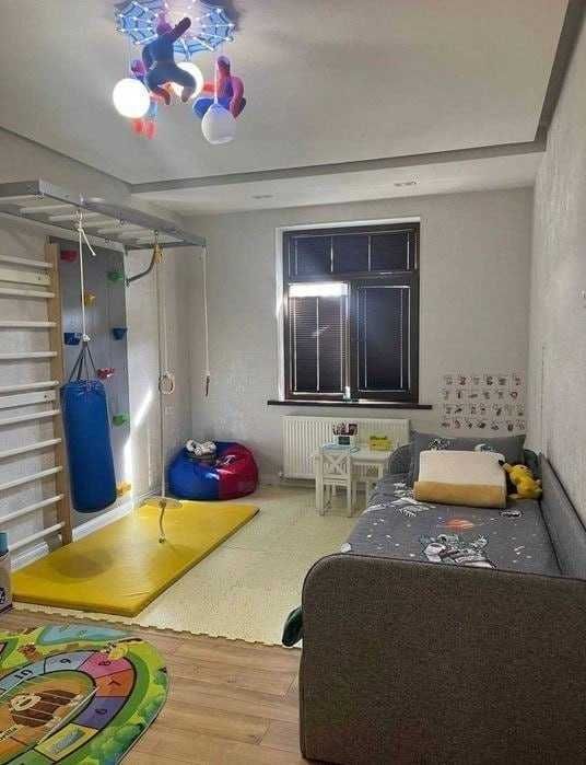 8-й роддом и Нукусская — 4 комнаты, 150 м²`