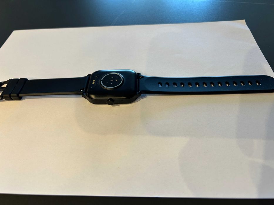 Смарт часовник с измерване на кръвно налягане, пулс, сън, известия-отлично състояние