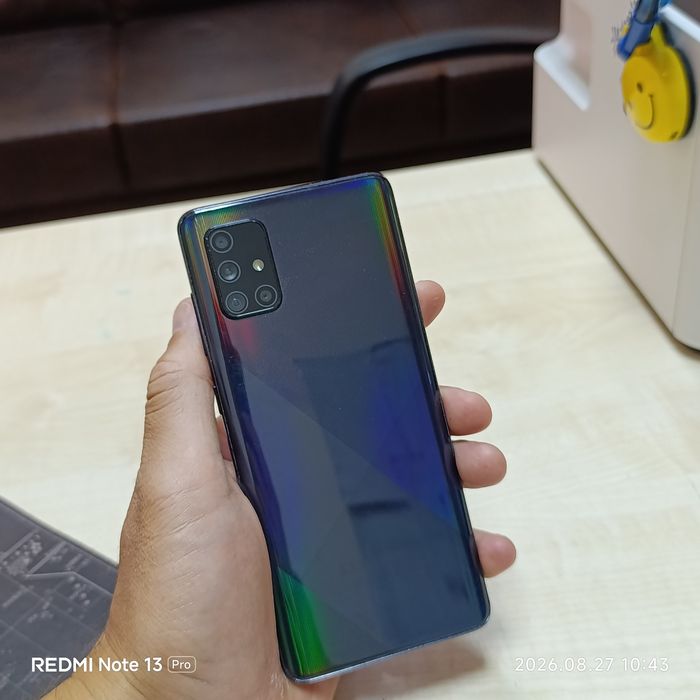 Продам Samsung A71 Б/У. 128 гб