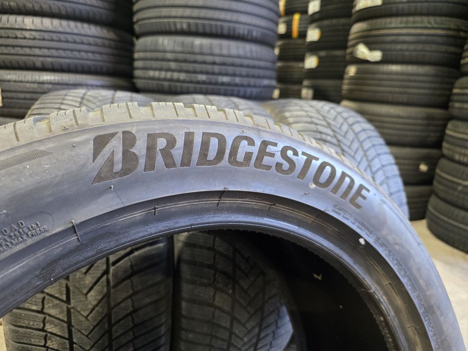 285/45/21 BRIDGESTONE 4бр