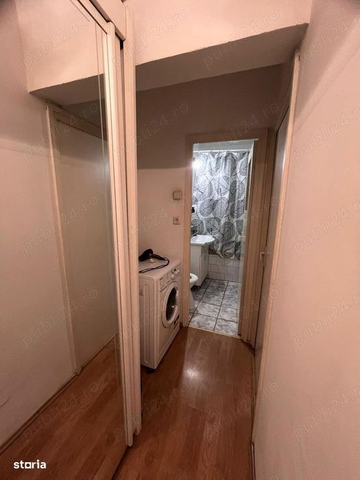 De vânzare: Ap. 3 camere decomandat, 70 mp, 2 bai, etaj 810, Cale