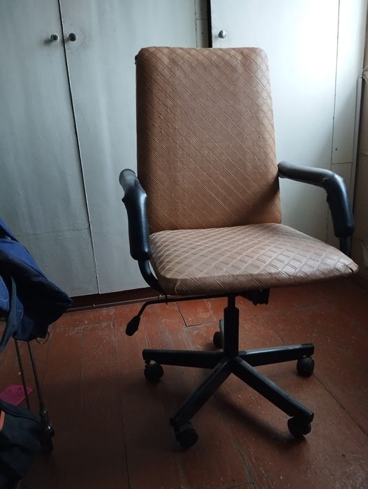 Кресло для работы на компьютере