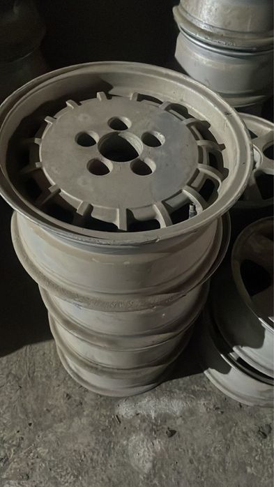 Продаю титанки оригинал из Европы пишите.звоните