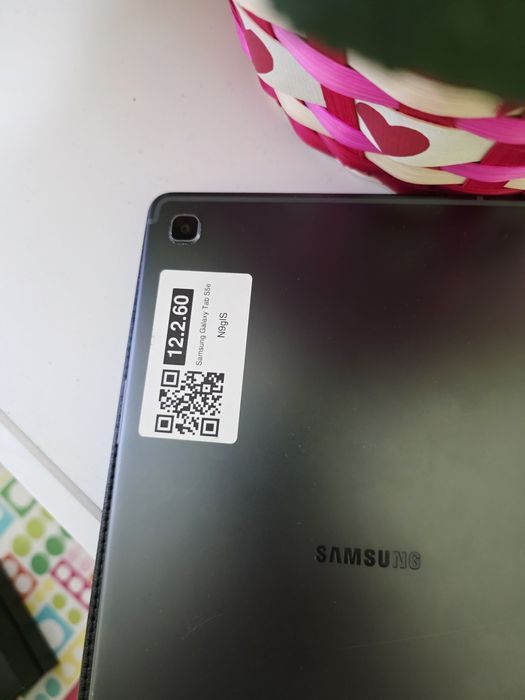 Vand tableta Samsung tab S5e+husa cu tastatura Bluetooth