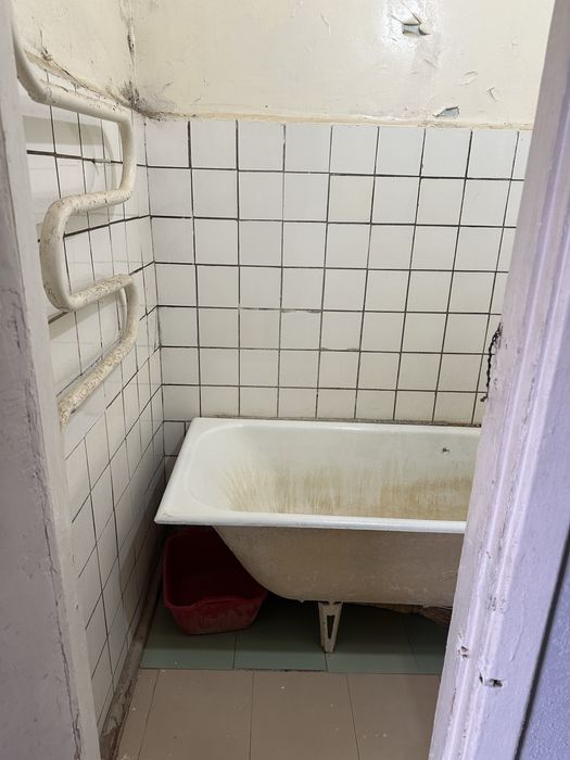 Срочно продаётся 2 х комнатная квартира.